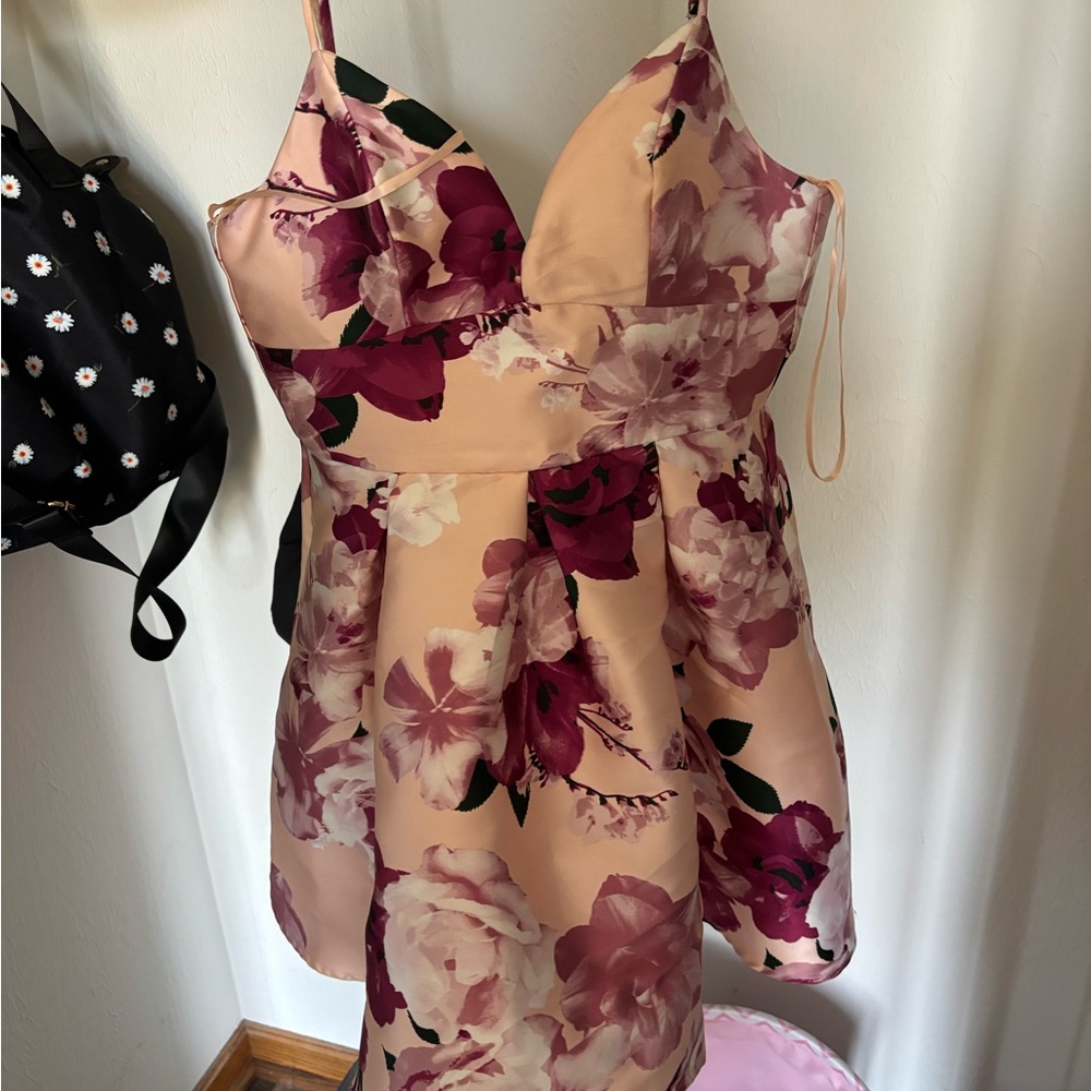 Dillard’s Pink Floral Homecoming Prom Formal Dress Size 5
